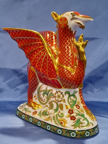 Royal Crown Derby Welsh Dragon Paperweight with Gold Stopper Number 499