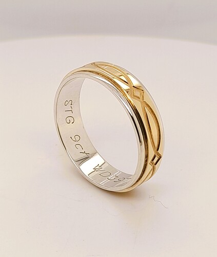 9 carat gold ring worth sale