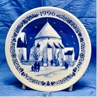 Royal Copenhagen 1996 Christmas Plaquette Round Church at Østerlars 1096702