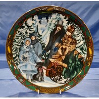 Royal Copenhagen 1991 Bringing Home the Christmas Tree 'Juletraeet hentes' Plate 1491710