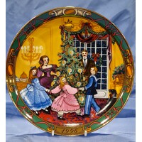 Royal Copenhagen 1996 Christmas Eve 'Juleaften' Plate 1496720