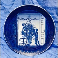 Royal Copenhagen 2000 Christmas Plate - Trimming the Tree