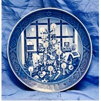 Royal Copenhagen 2011 Christmas Plate - Waiting for Santa Claus