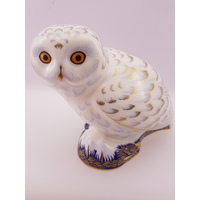Royal Crown Derby Collectors Guild Exclusive Snowy Owl Paperweight with Gold Basal Stopper