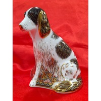 Royal Crown Derby Collectors Guild Molly Paperweight with Gold Basal Stopper