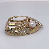 White Fresh Water Pearl and Diamond Scalloped Brooch