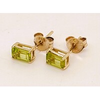 9 Carat Yellow Gold Baguette Peridot Stud Earrings