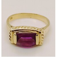 9 Carat Yellow Gold Amethyst Ring AUS Size N½