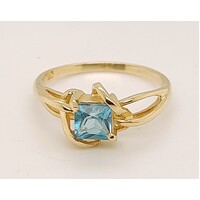 9 Carat Yellow Gold Princess Cut Blue Topaz Ring Size O
