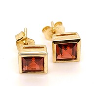 9 Carat Yellow Gold Square Cut Garnet Stud Earrings
