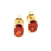 9 Carat Yellow Gold Claw Set Garnet Stud Earrings