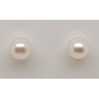 9 Carat Yellow Gold 5mm White Cultured Round Pearl Stud Earrings