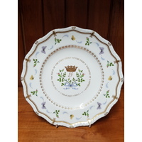 Royal Crown Derby Plate to Celebrate the Birth of the First Child of the Duke & Duchess of Cambridge