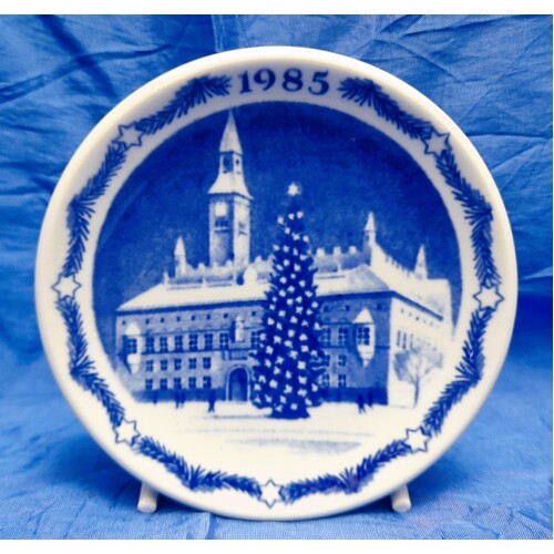 Royal Copenhagen 1985 Christmas Plaquette Townhall of Copenhagen