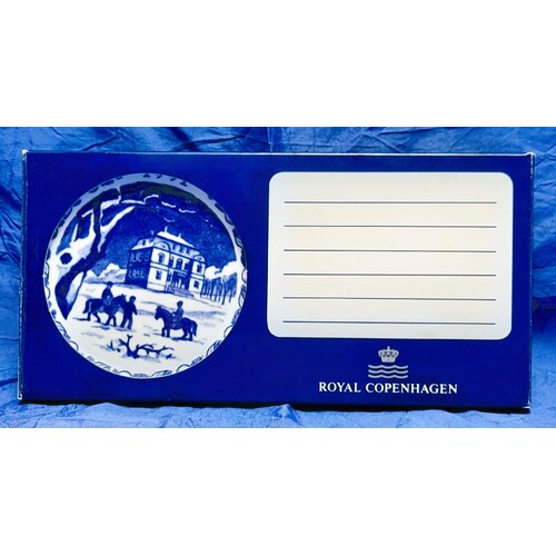 Royal Copenhagen 1991 Christmas Plaquette The Eremitage Castle 1091702
