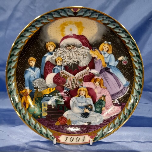 Bing & Grondahl 1995 Christmas Stories 'Julemanden og bornene' Plate 1194720