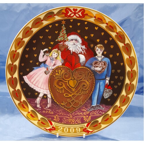 Royal Copenhagen 2009 Hearts of Honey for Christmas 'Honninghjerter til Jul' Plate 1917109