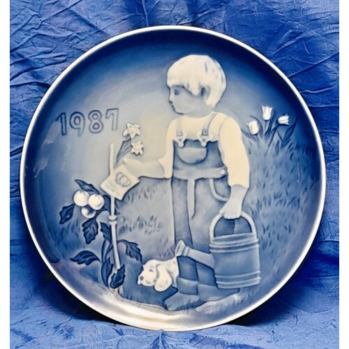 Bing & Grondahl 1987 Children's Day (Barnets Dag) Plate 1922887