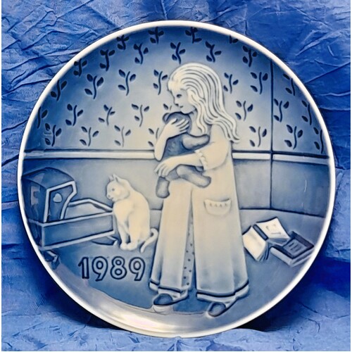 Bing & Grondahl 1989 Children's Day (Barnets Dag) Plate 1922889