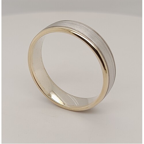 9 Carat Yellow & White Gold Satin Finished Ring AUS Size W