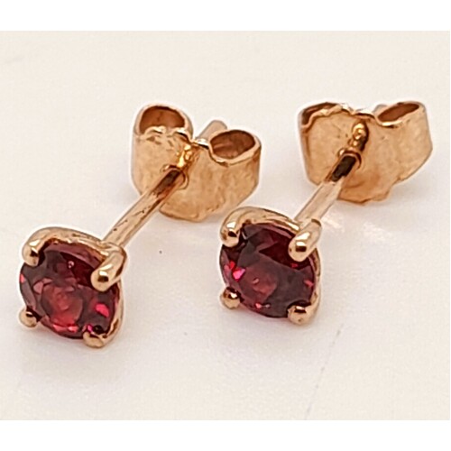 9 Carat Rose Gold Rhodolite Garnet Stud Earrings