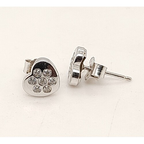 9 Carat White Gold Cubic Zirconia Set Heart Stud Earrings