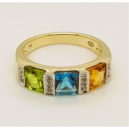 9 Carat Yellow Gold Princess Cut Multi-coloured Ring AUS Size O½