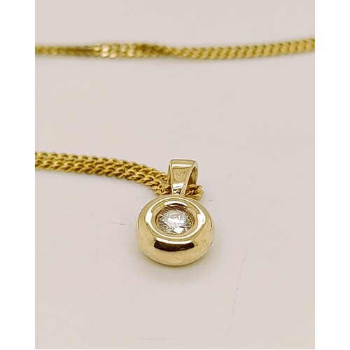 9 Carat Yellow Gold Diamond Pendant