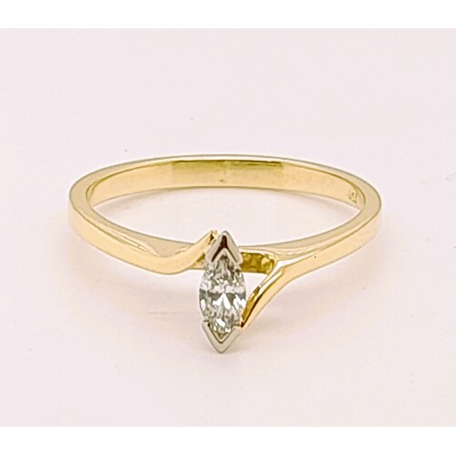 18 Carat Yellow Gold Solitaire Marquise Diamond Set Ring AUS Size N