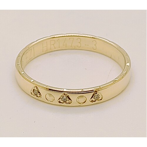 9 Carat Yellow Gold Diamond Ring AUS Size M1/2