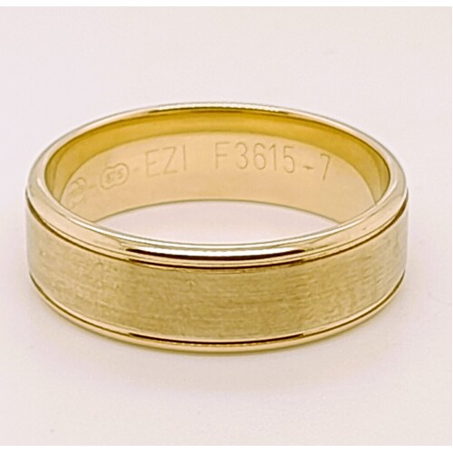 9 carat white hotsell gold mens wedding ring