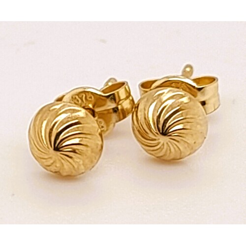 9 Carat Yellow Gold Engraved Flat Ball Stud Earrings