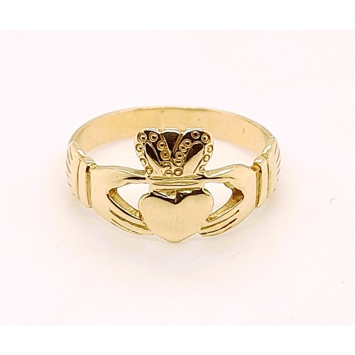 9 Carat Yellow Gold Claddagh Ring AUS Size P