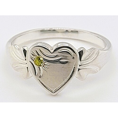 August Sterling Silver Birthstone Single Heart Signet Ring with Peridot Cubic Zirconia AUS Size H