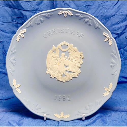 Wedgwood 1994 Christmas Carols 18cm White on Blue Jasperware Plate