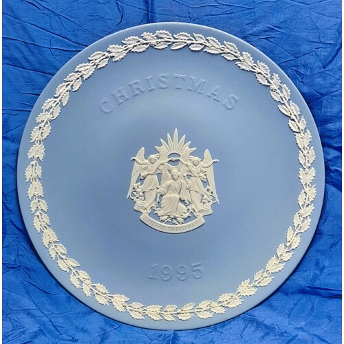 Wedgwood 1995 Angels 22cm White on Blue Jasperware Plate