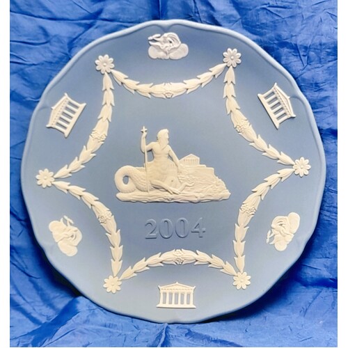 Wedgwood 2004 Annual 19cm Neptune White on Blue Jasperware Plate