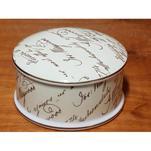 Wedgwood Josiah Bicentenary Round Trinket Box 1995 Issue